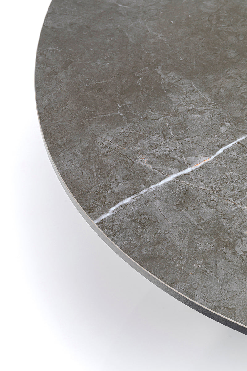 Grande Possibilita Black Oval Table