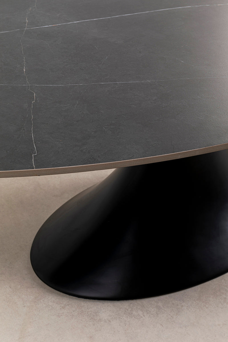 Grande Possibilita Black Oval Table