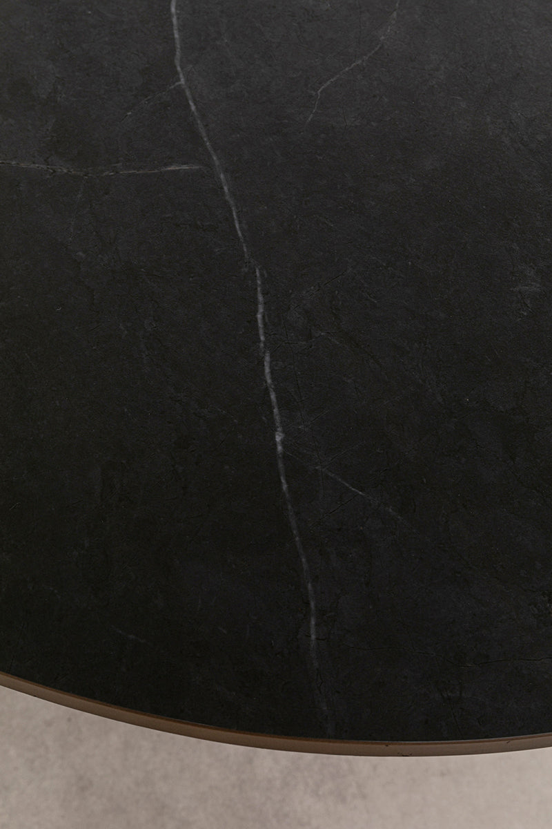 Grande Possibilita Black Oval Table