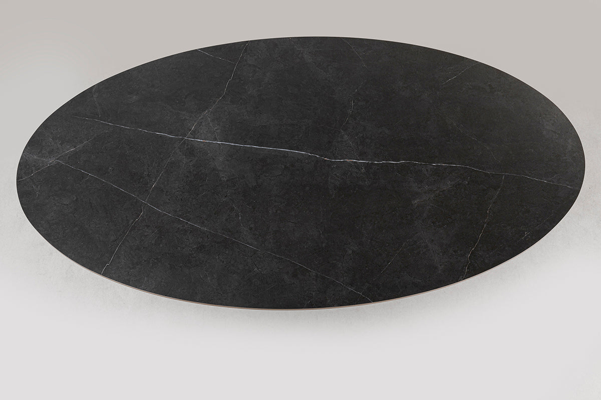 Grande Possibilita Black Oval Table