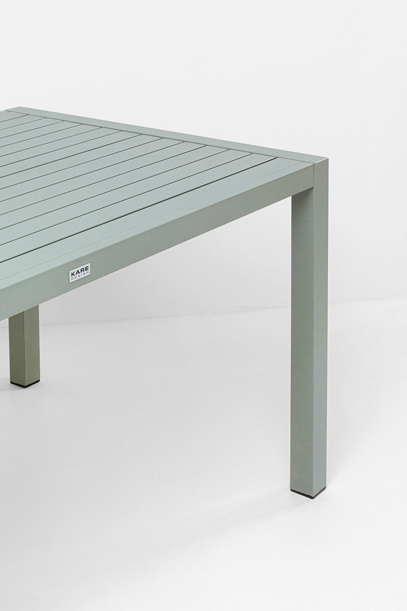 Madagascar Table