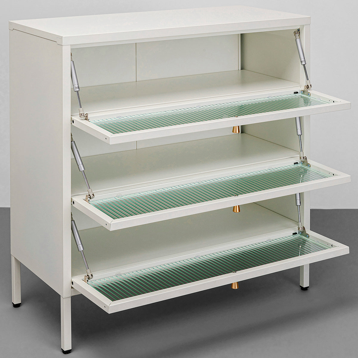 Naxos White Trio Dresser