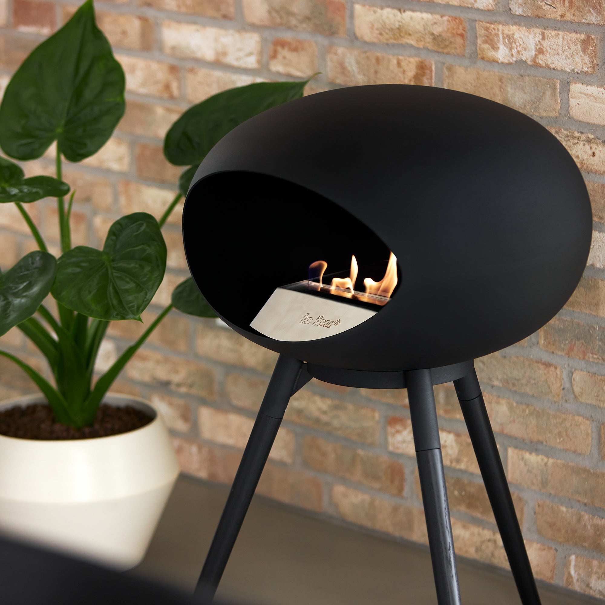 Ground Wood High Black Bio Fireplace