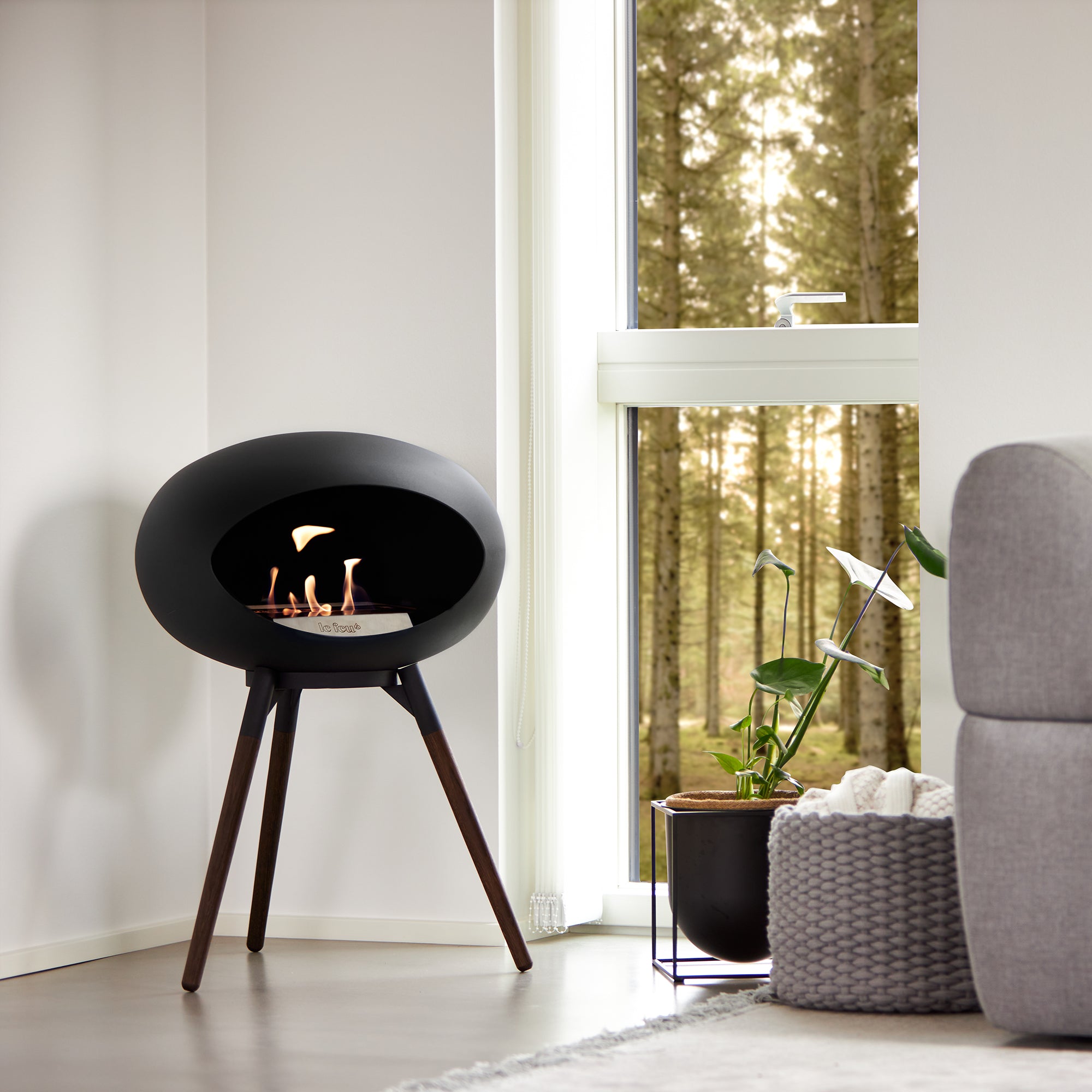 Ground Wood Low Black Bio Fireplace