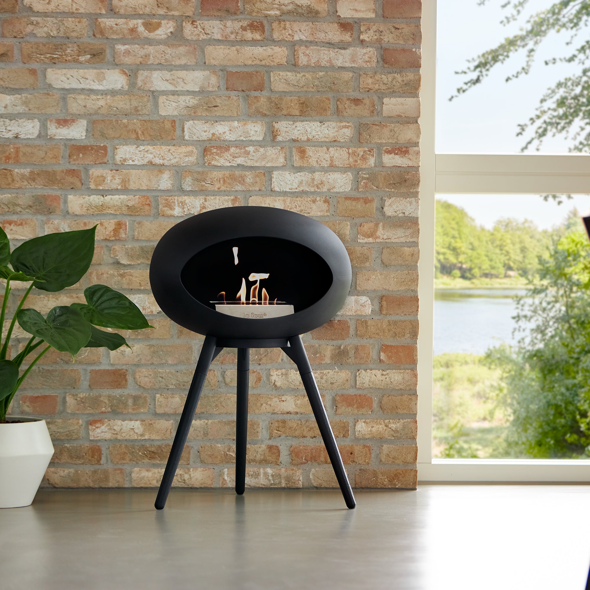 Ground Wood Low Black Bio Fireplace