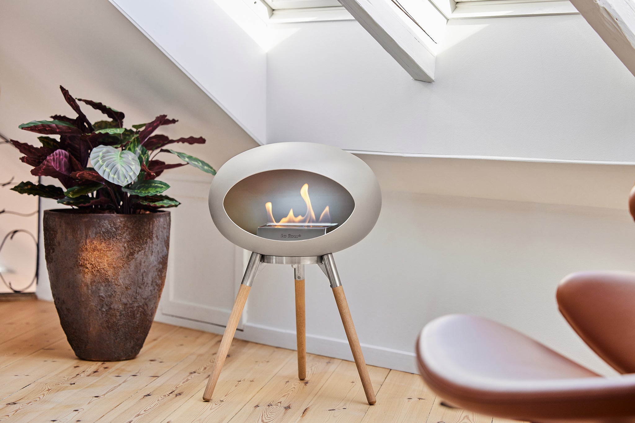 Ground Wood Low Black Bio Fireplace