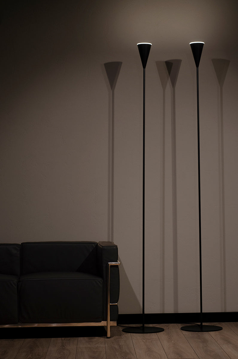 Konik 220 Floor Lamp - WOO .Design