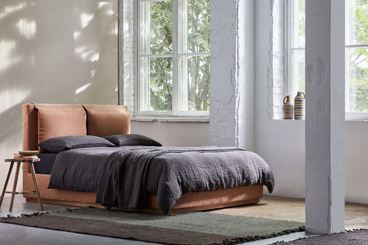 Donna Bed