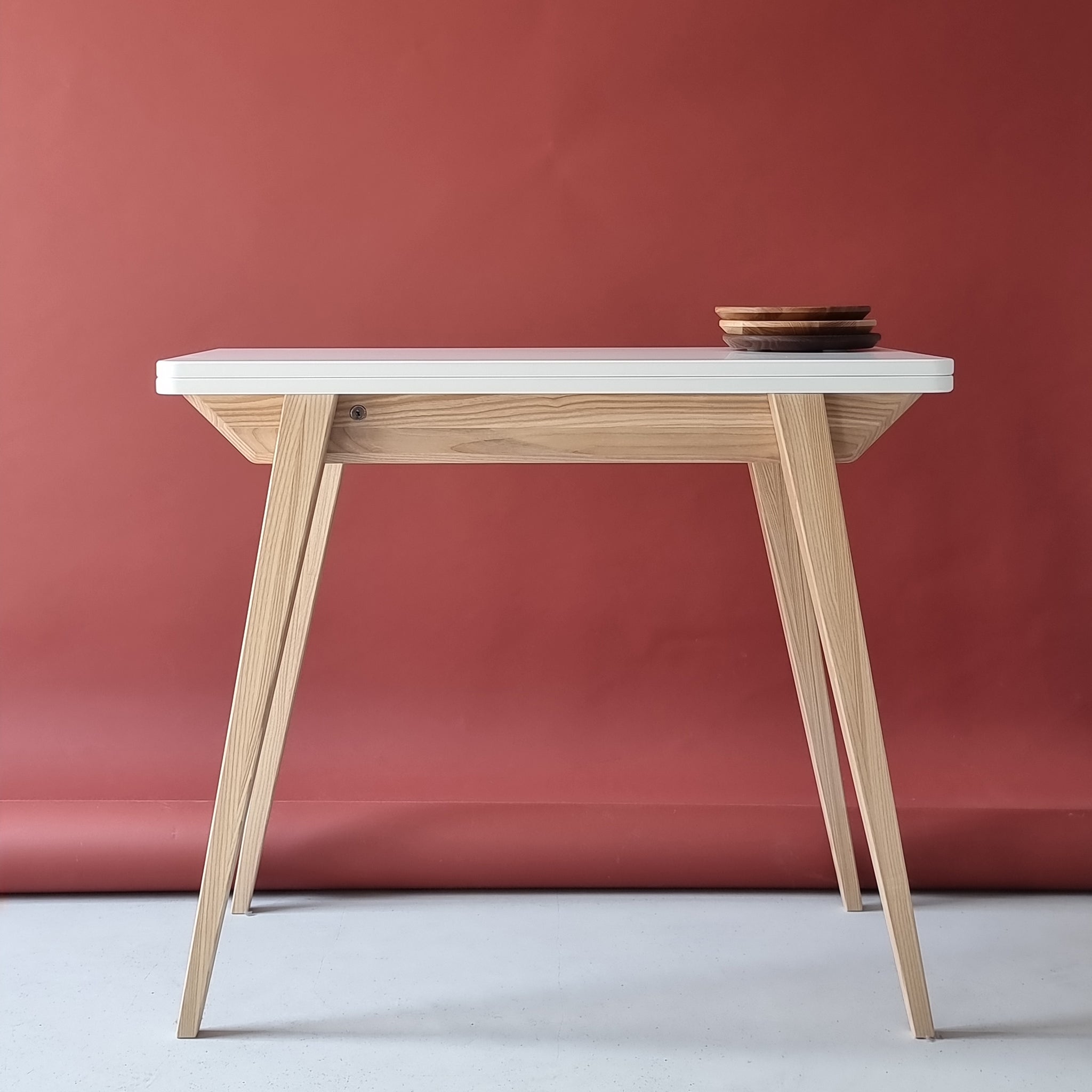 Envelope Extendable Console Table