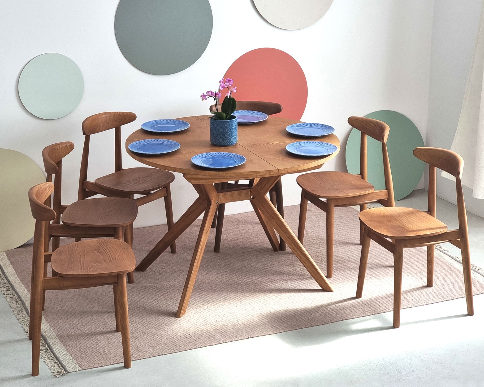 Biju Round Veneered Extendable Dining Table