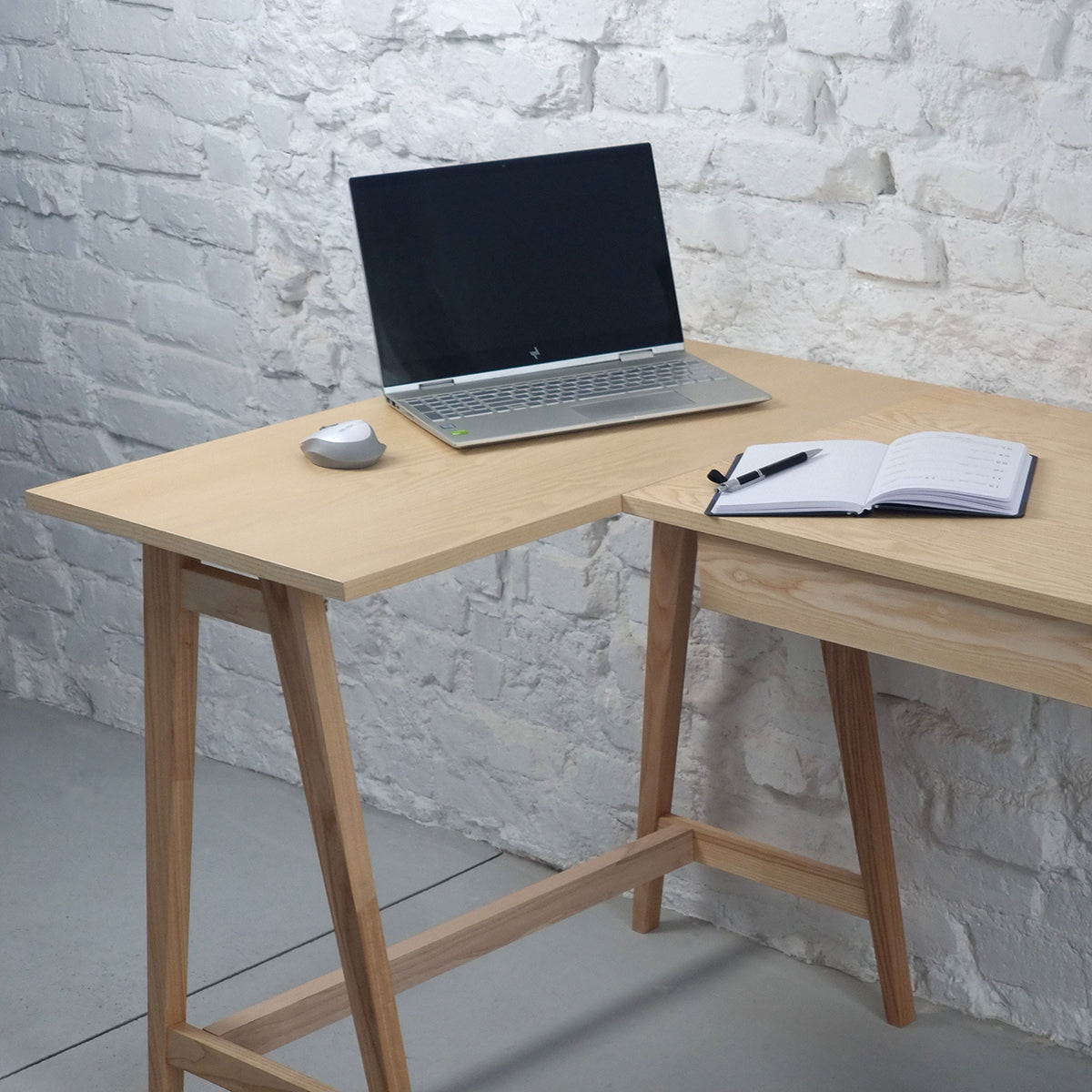 Luka Veneered Corner Desk - WOO .Design