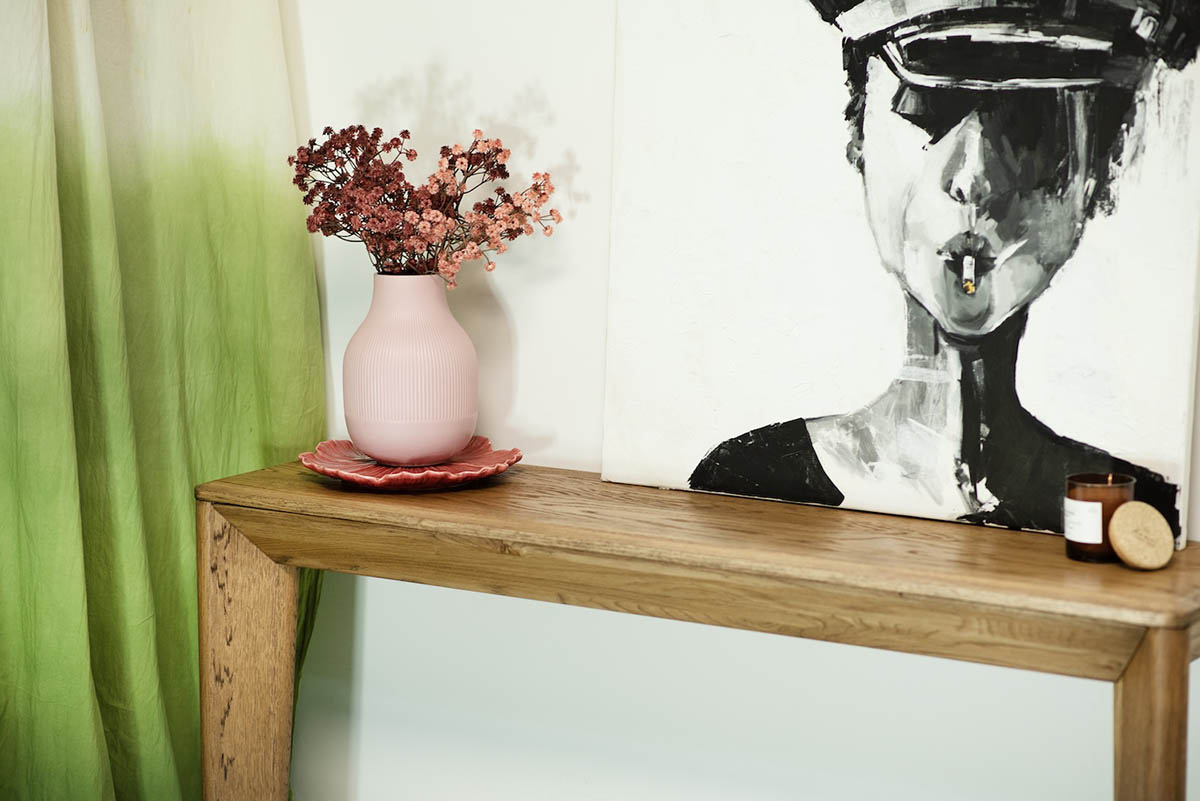 Bocca Oak Console