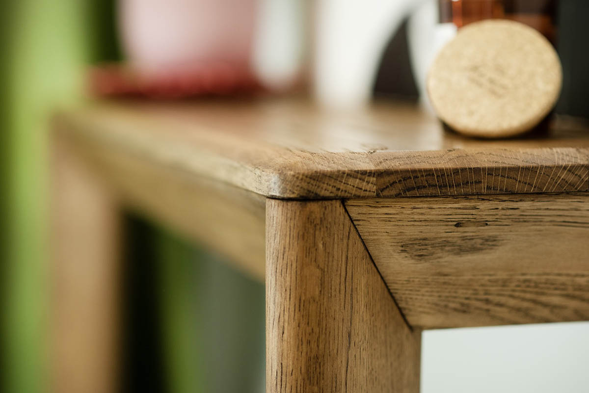 Bocca Oak Console