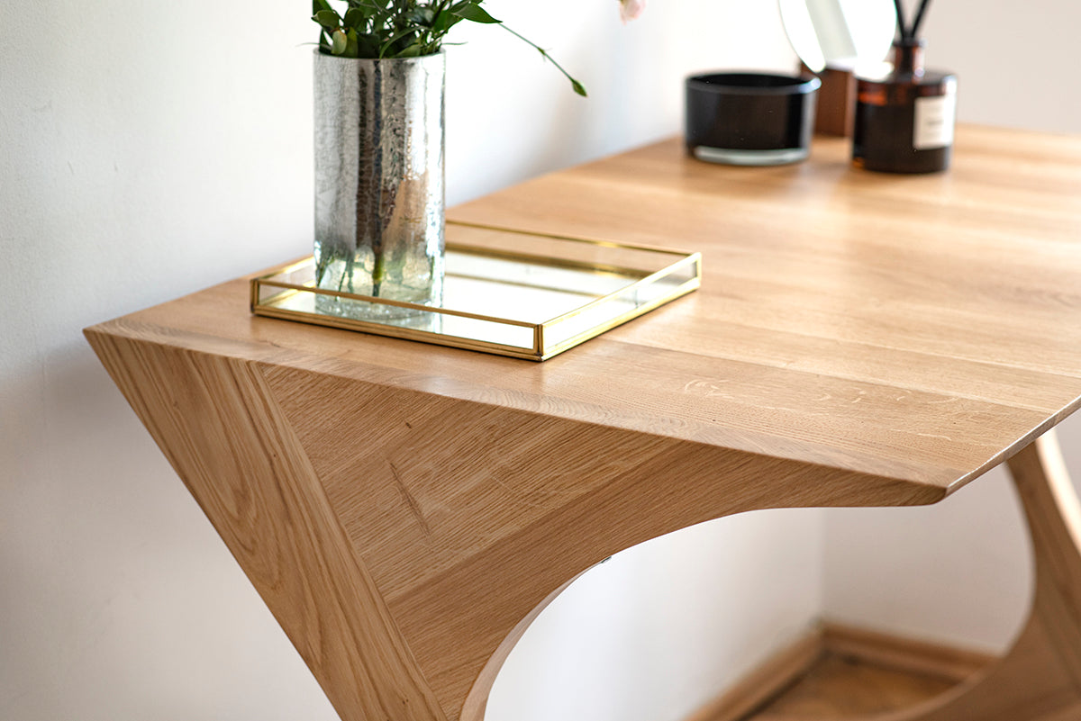 Flux Desk - WOO .Design