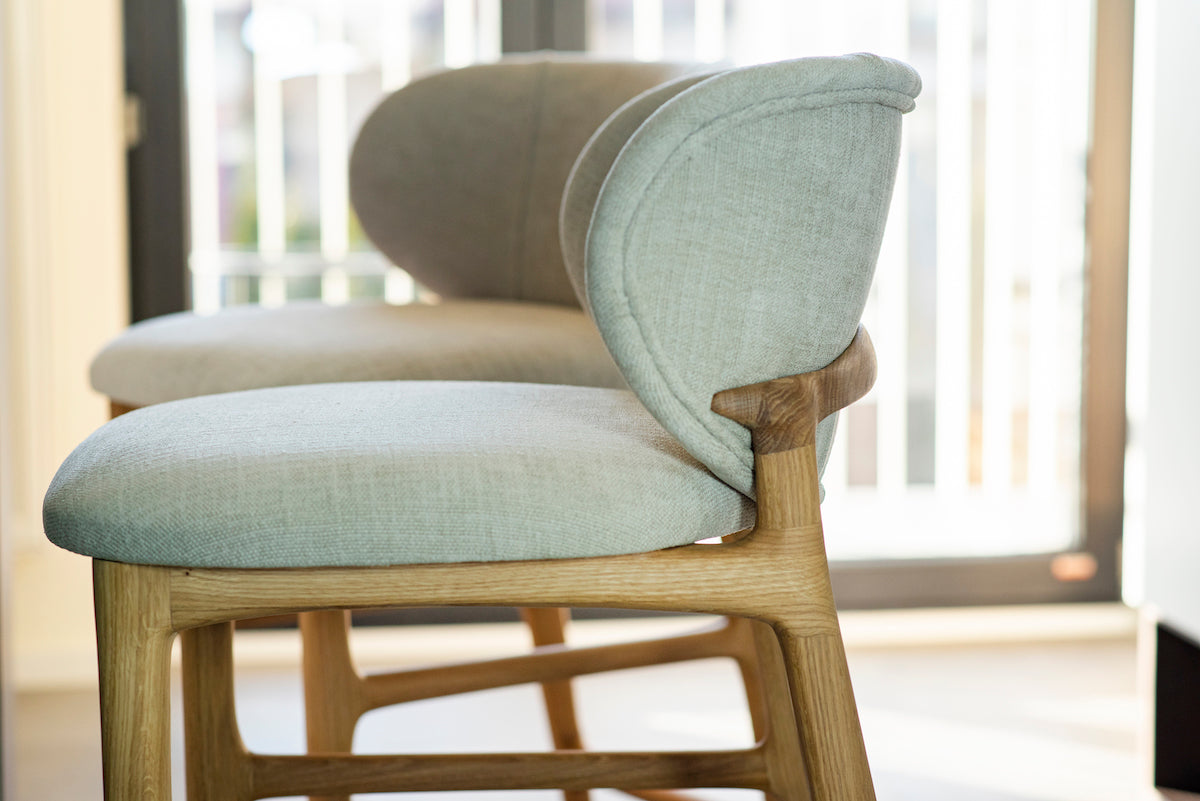 Hoja Bar Stool with Backrest