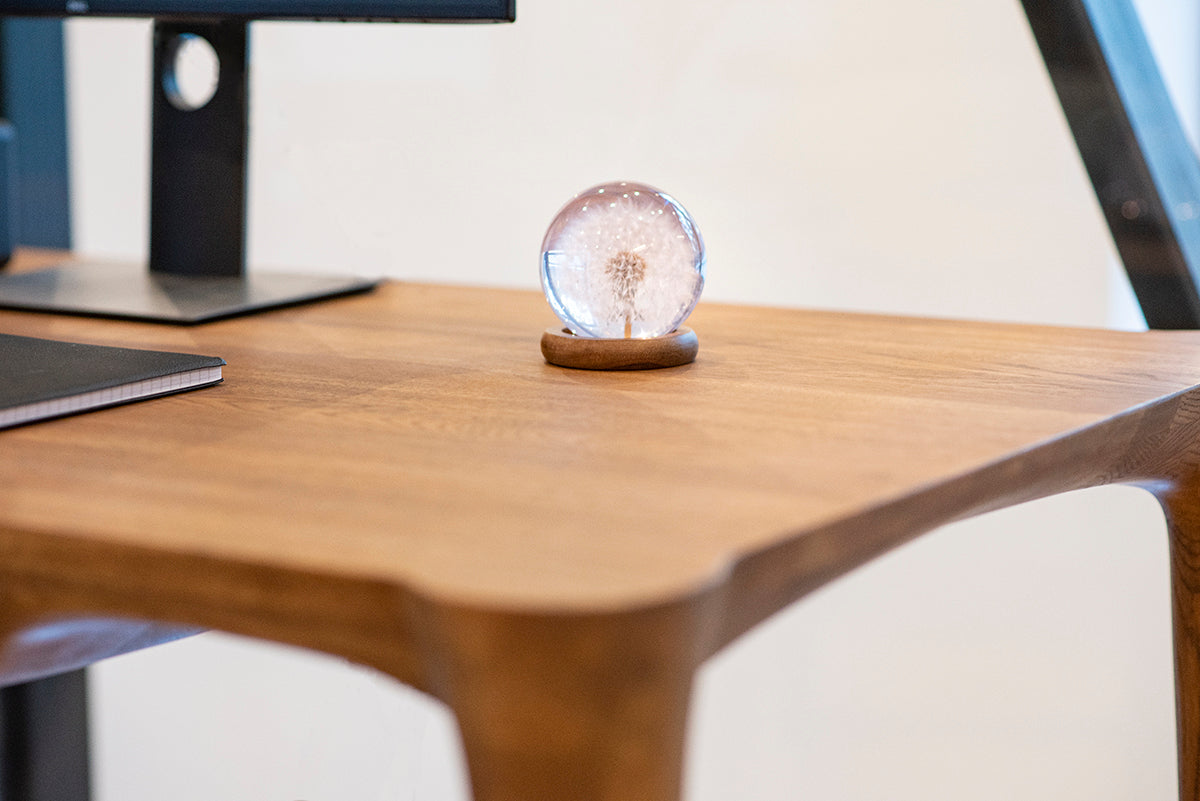 Hoja Desk - WOO .Design