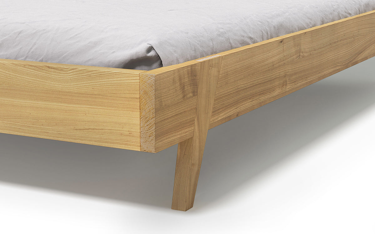 Piko Oak Bed - WOO .Design