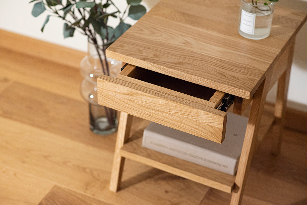 Piko Oak Bedside Table