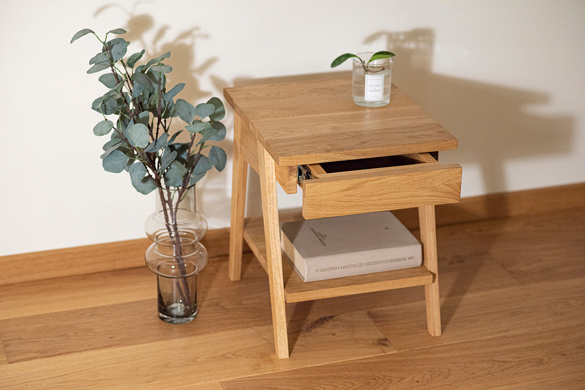 Piko Oak Bedside Table