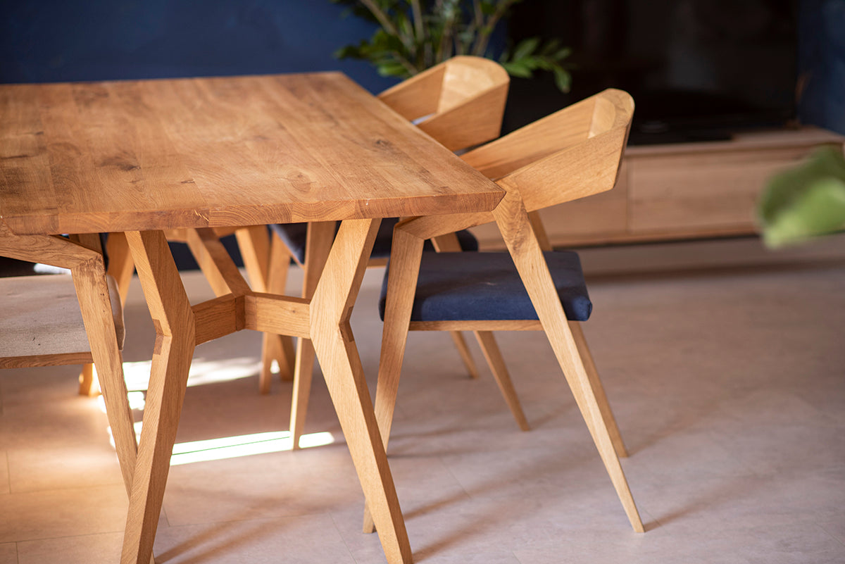 Piko Oak Dining Table - WOO .Design