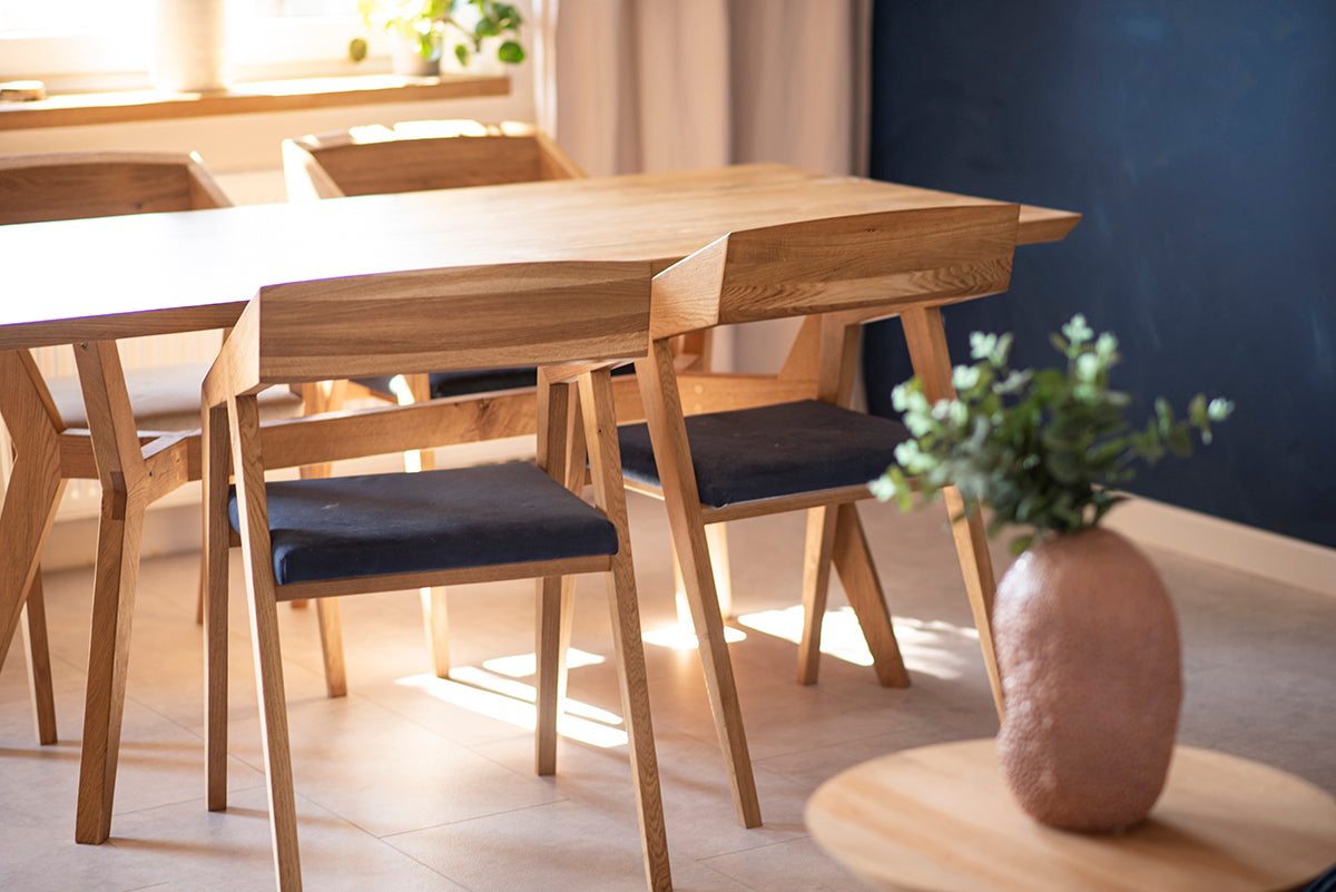 Piko Oak Dining Table - WOO .Design