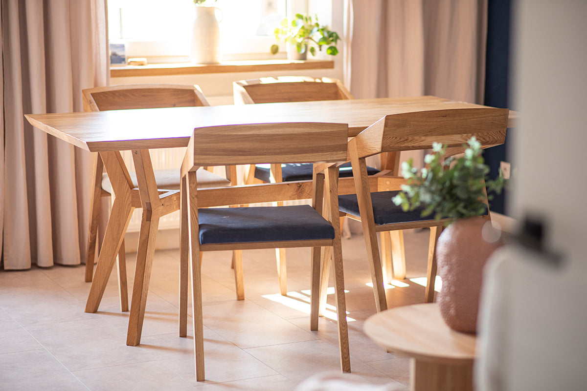 Piko Oak Dining Table - WOO .Design