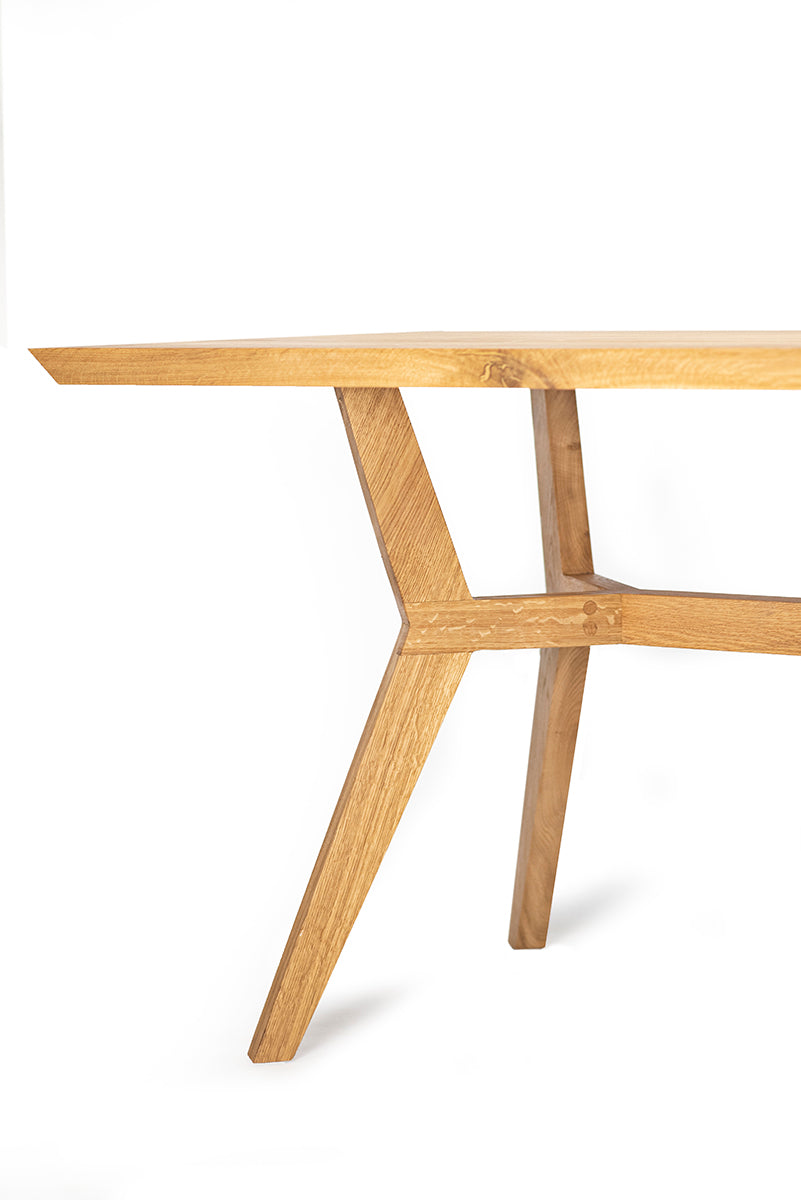 Piko Oak Dining Table - WOO .Design