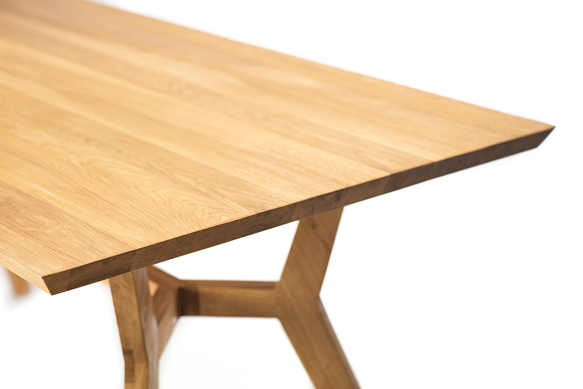 Piko Oak Dining Table