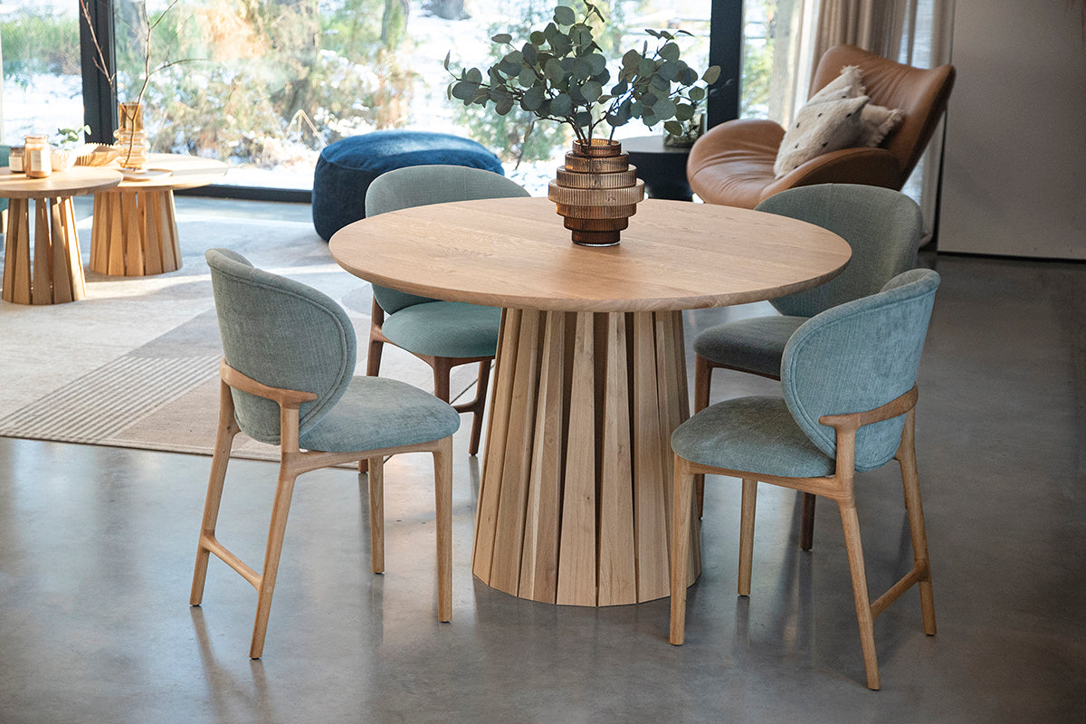 Sole Oak Round Dining Table