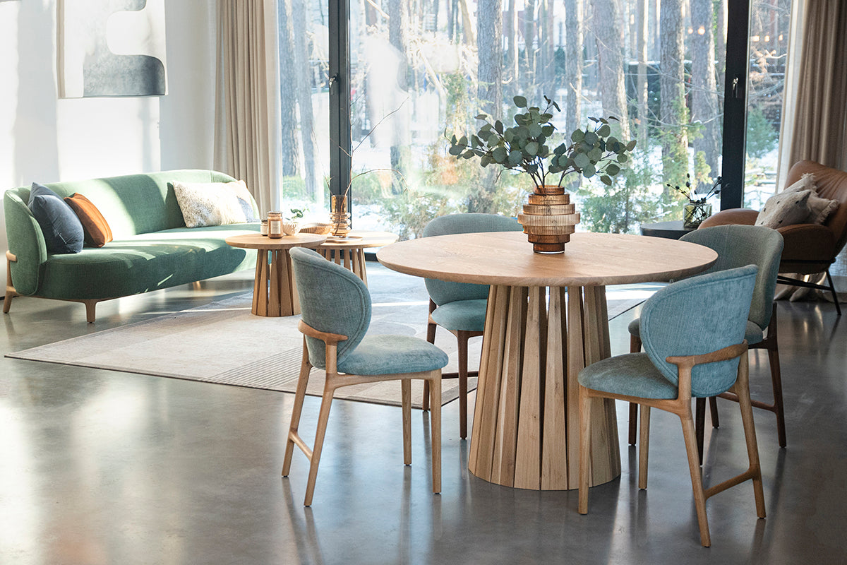 Sole Oak Round Dining Table