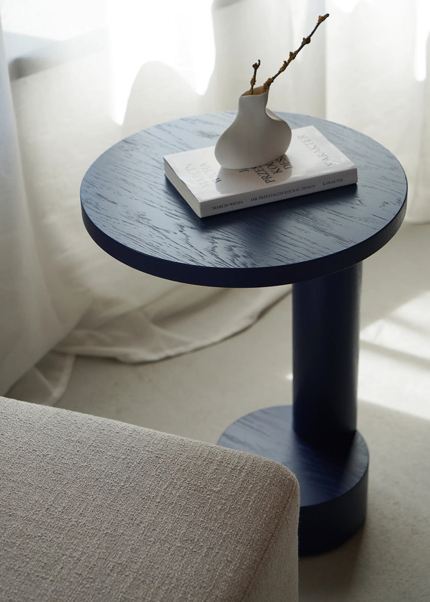 Bold Oak Wood Side Table