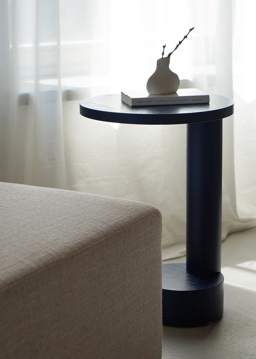 Bold Oak Wood Side Table