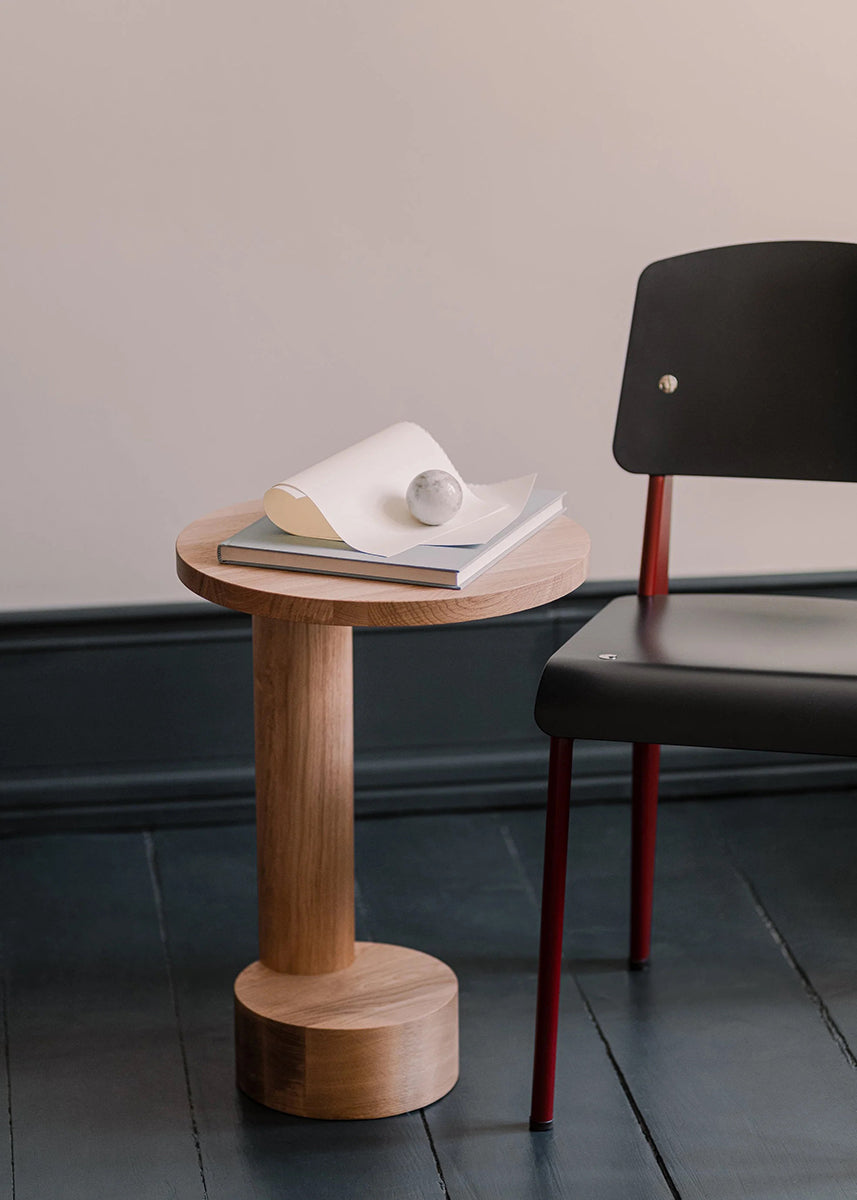 Bold Oak Wood Side Table