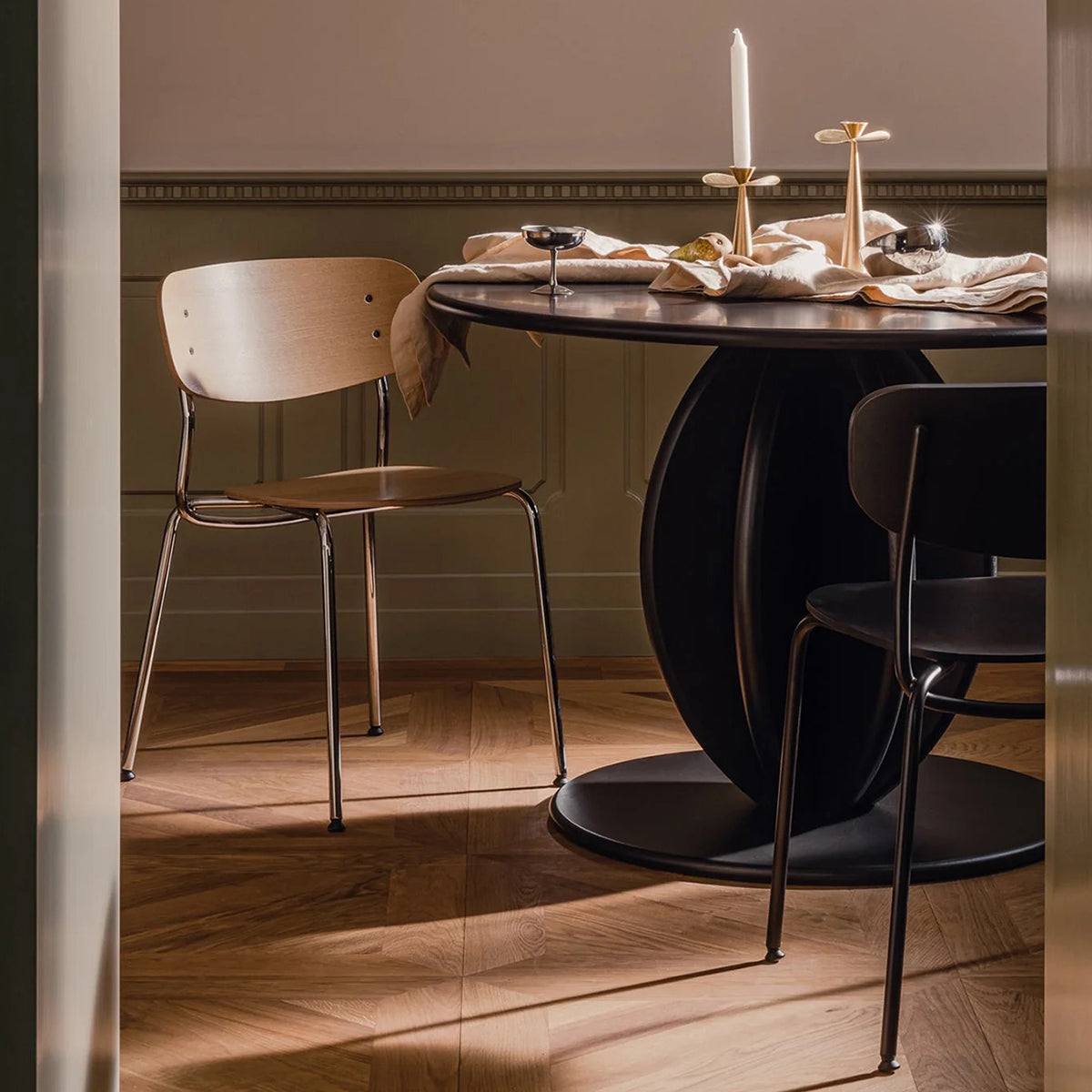 Splot Chrome Chair