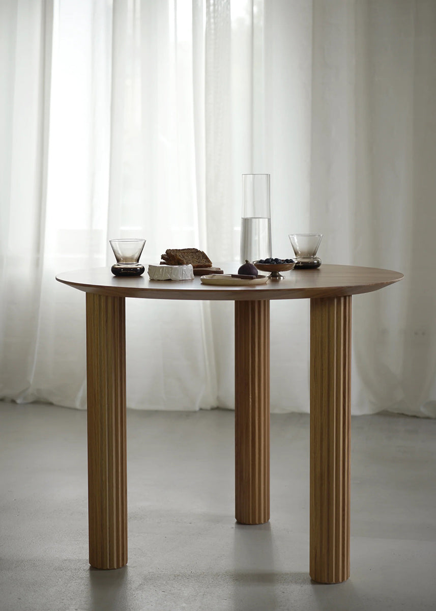 Filar Oak Wood Round Dining Table
