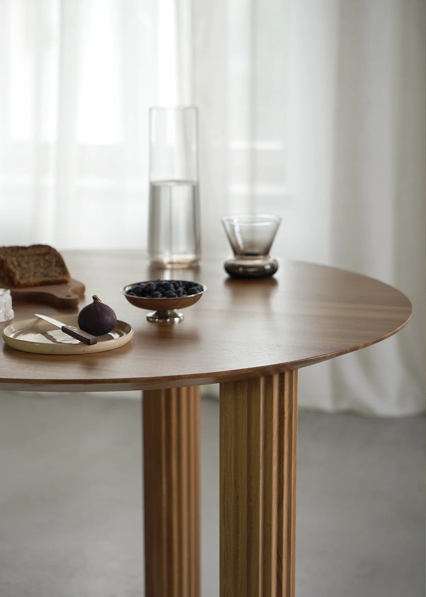 Filar Oak Wood Round Dining Table