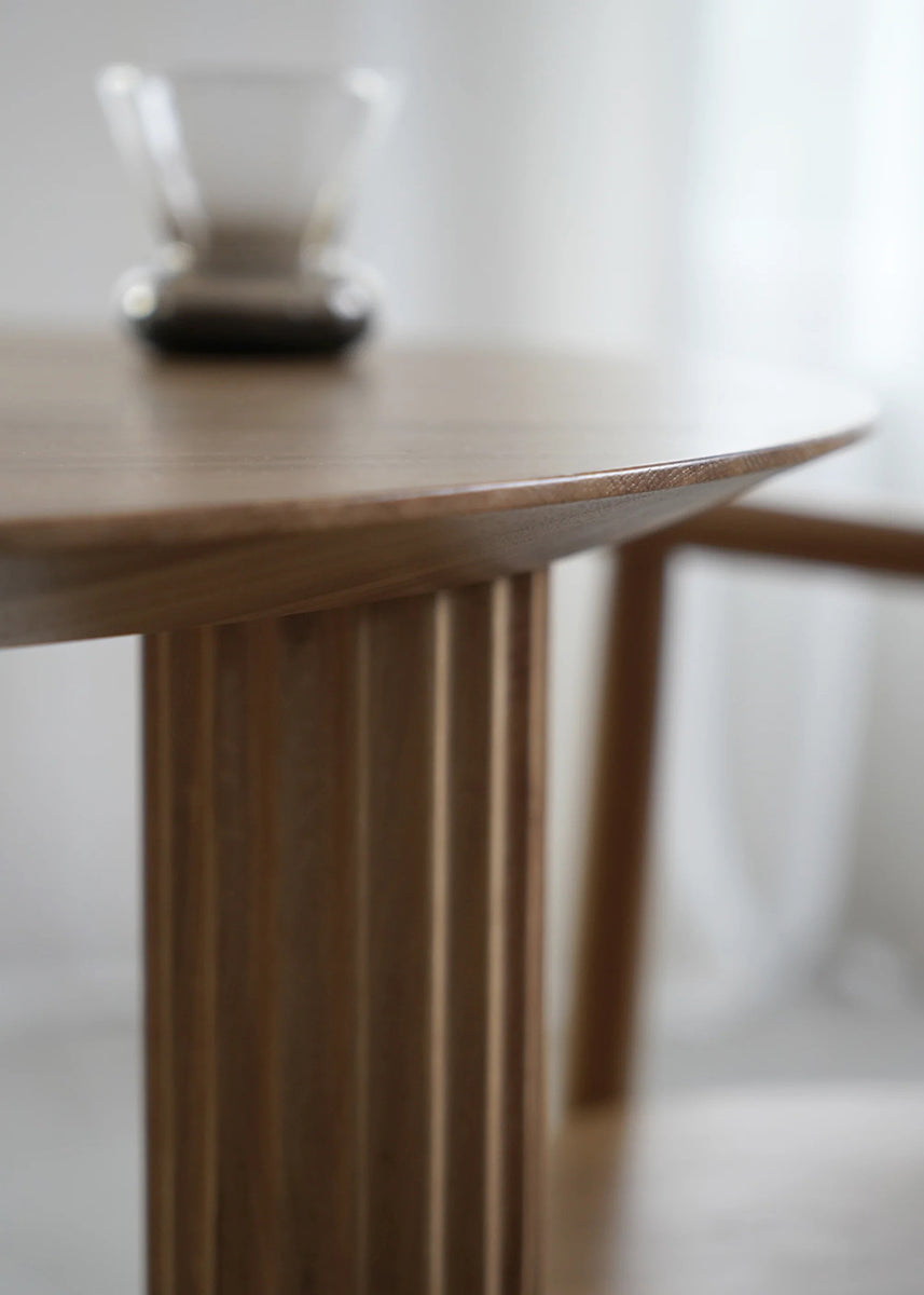 Filar Oak Wood Round Dining Table