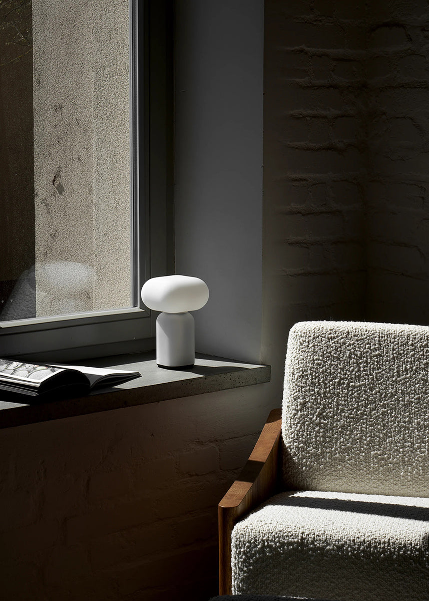 Velis Portable Lamp
