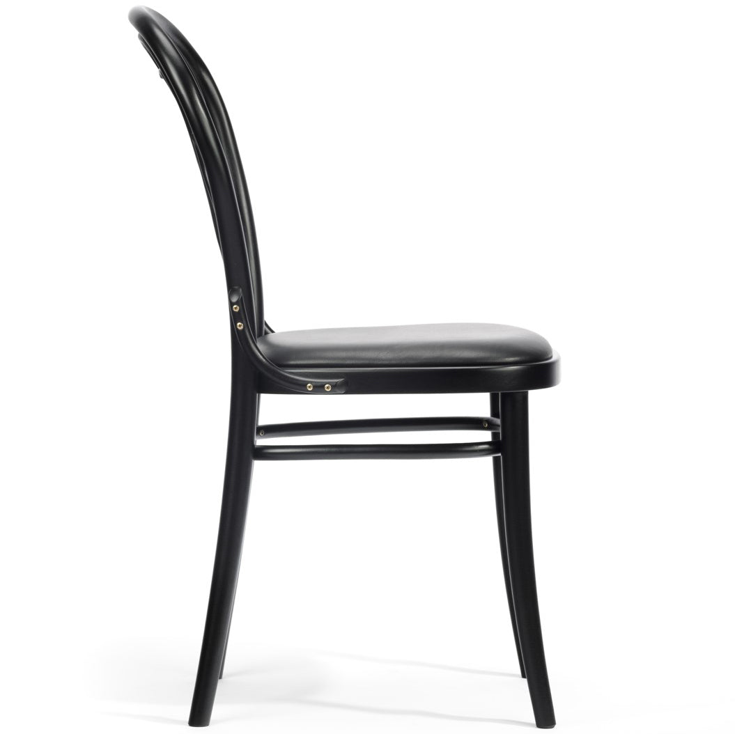 04 Upholstered Chair - WOO .Design