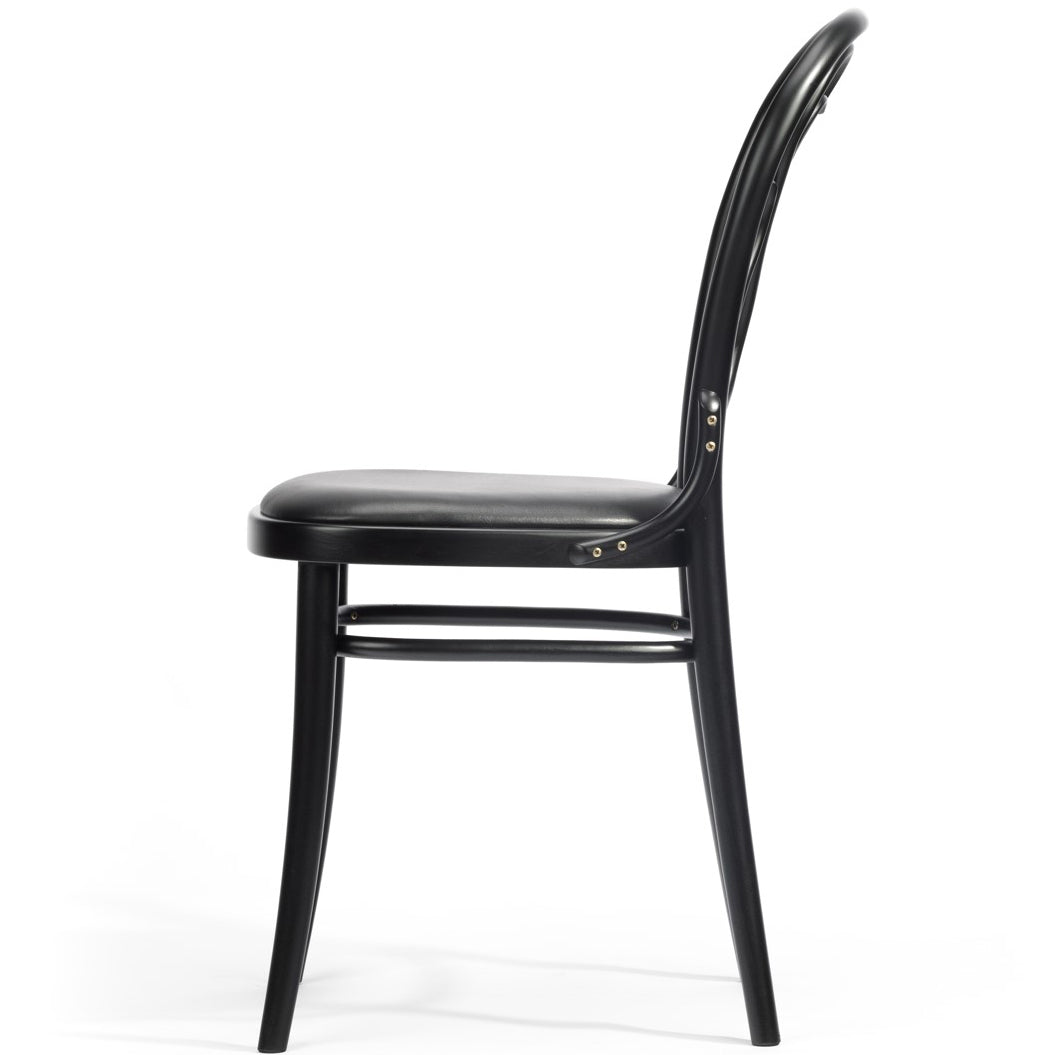 04 Upholstered Chair - WOO .Design