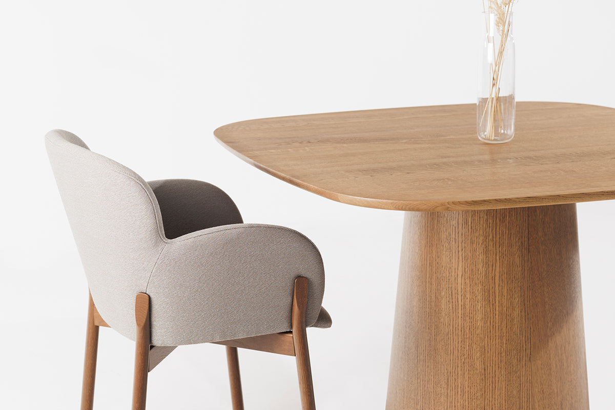 P.O.V. 462 Spherical Dining Table