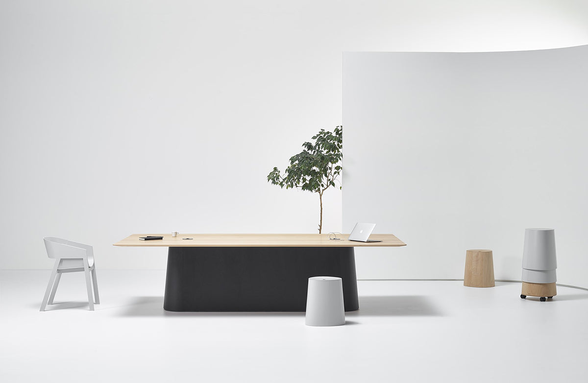 P.O.V. 467 Rectangular Dining Table