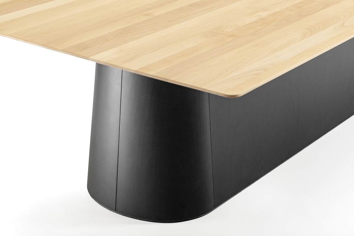 P.O.V. 467 Rectangular Dining Table