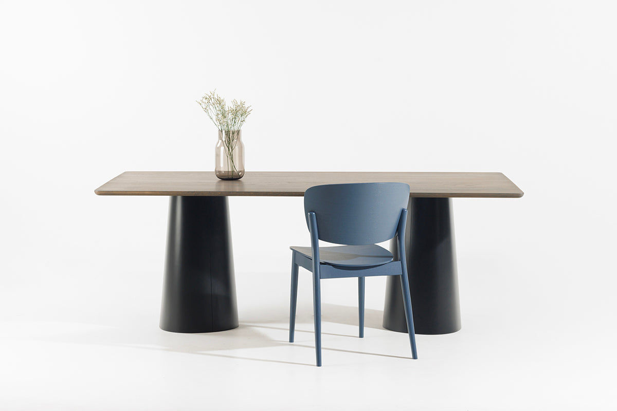 P.O.V. 470 Rectangular Dining Table