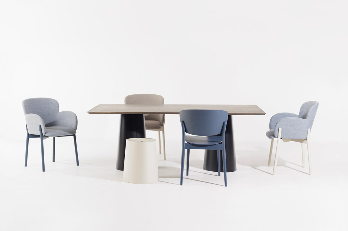 P.O.V. 470 Rectangular Dining Table