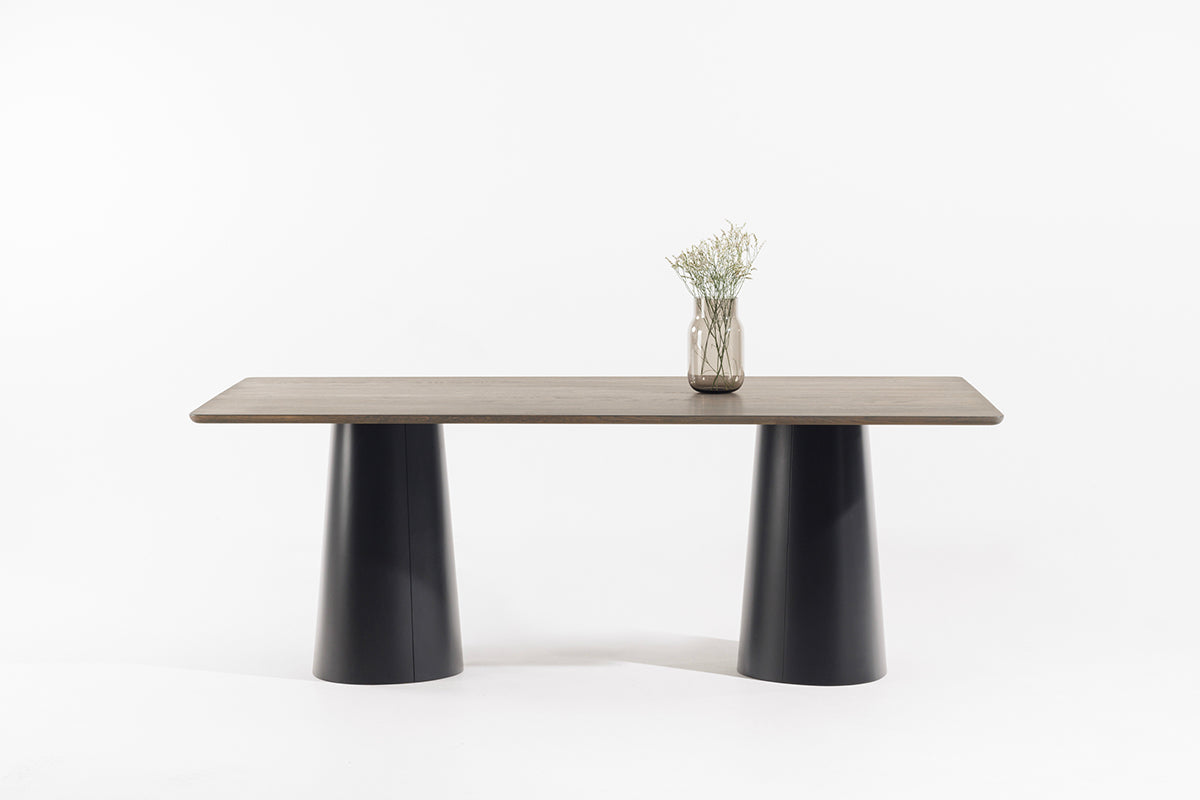P.O.V. 470 Rectangular Dining Table