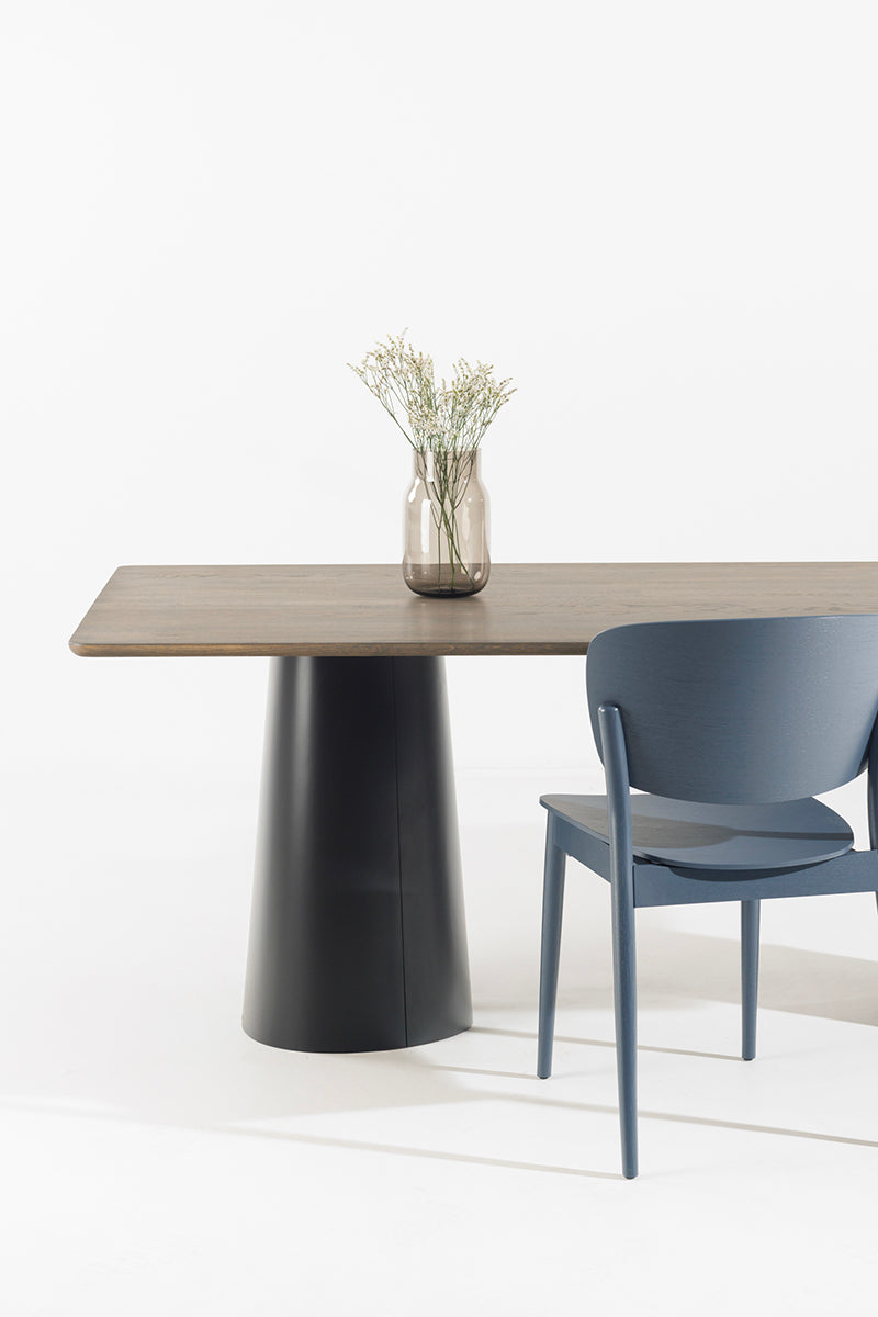 P.O.V. 470 Rectangular Dining Table