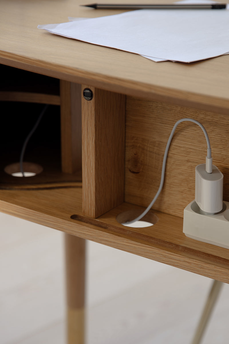 Audacious Leather Oak Desk - WOO .Design