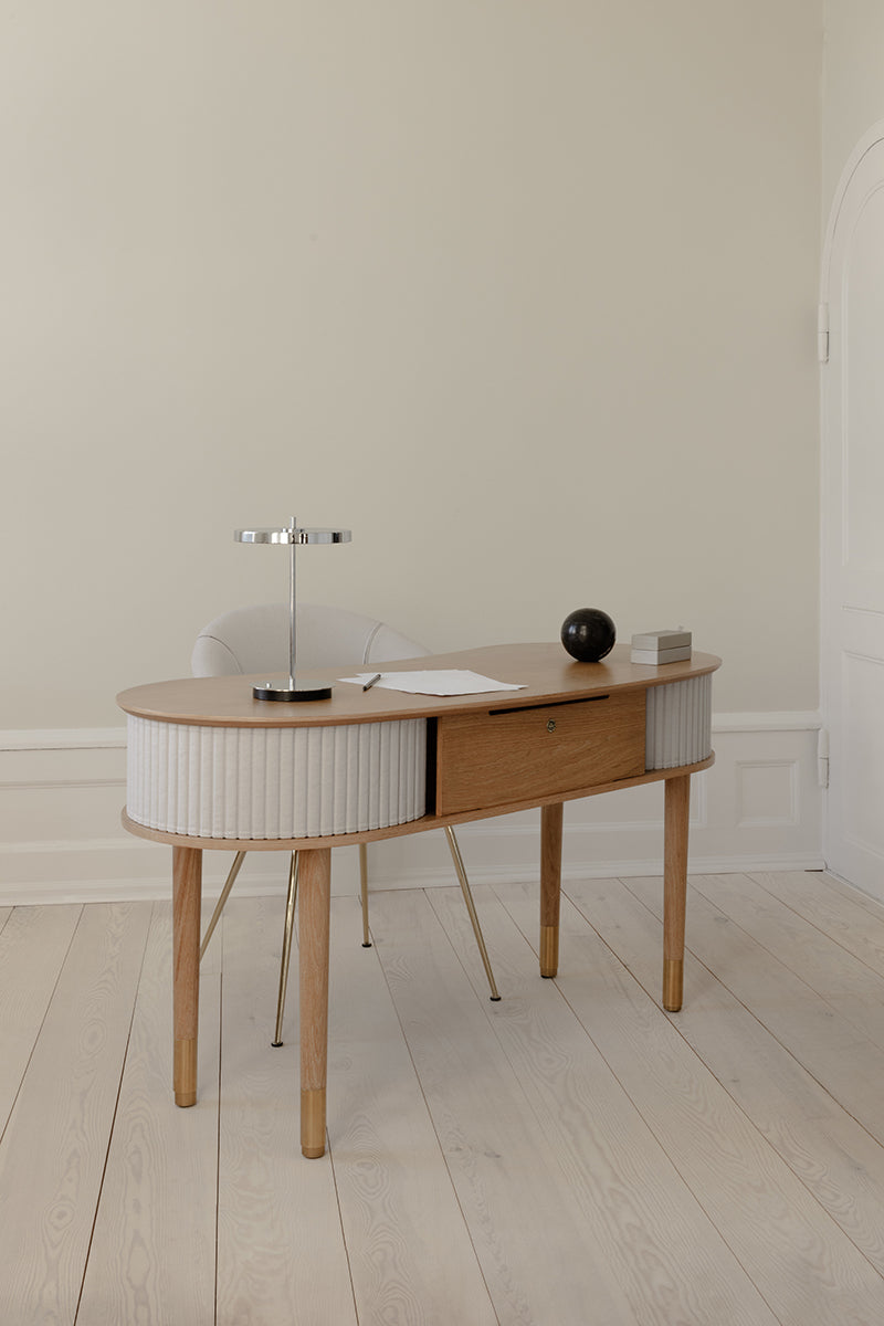 Audacious Leather Oak Desk - WOO .Design