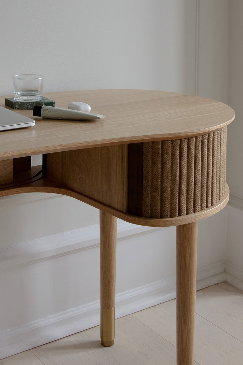 Audacious Leather Oak Desk - WOO .Design